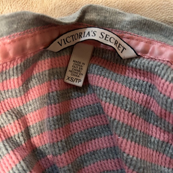 Victoria's Secret Pink and Gray Striped Women Pajama Set XS - Picture 5 of 6